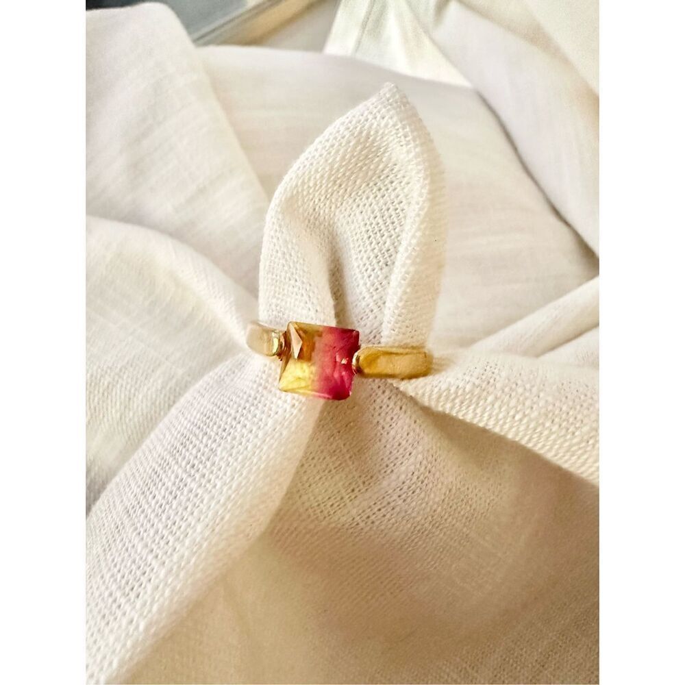 Pink and yellow princess cut cubic zirconia ring size 11￼